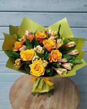 Букет цветов из:  Альстромерии и Розы в Шумерле