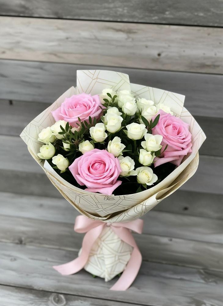 Букет цветов из: Розы в Шумерле