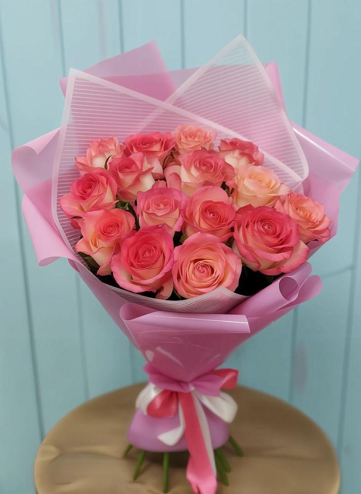 Букет 15 Розовых роз Равель в Шумерле