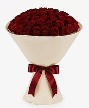 Букет 101 Бордовая роза Блэк Бакарра в Шумерле