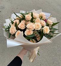 Букет Кремовые розы Латте в Шумерле