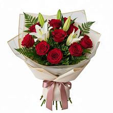 Букет цветов из:  Лилии и Розы в Шумерле