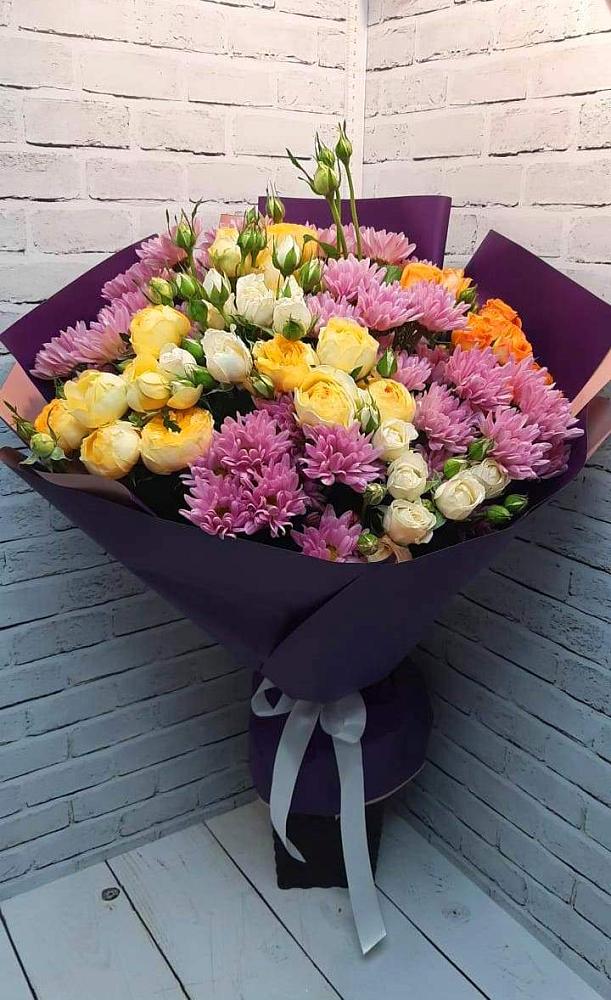Букет цветов из: Хризантемы и Розы в Шумерле