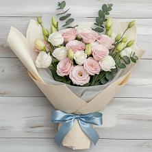 Букет цветов из:  Лизиантусы в Шумерле