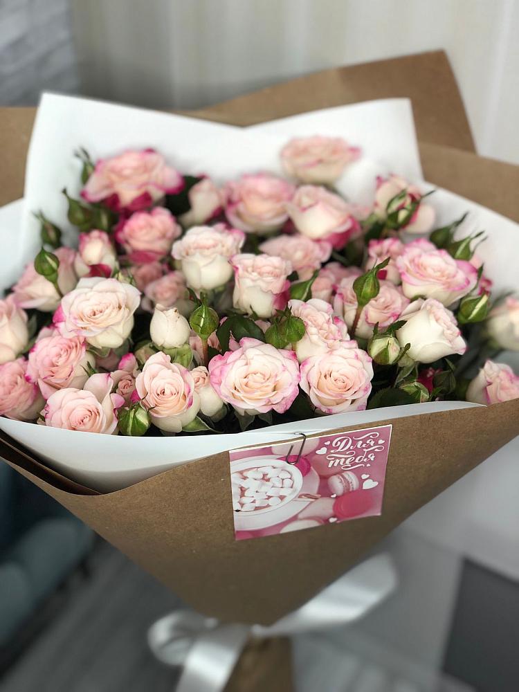 Букет цветов из: Розы в Шумерле