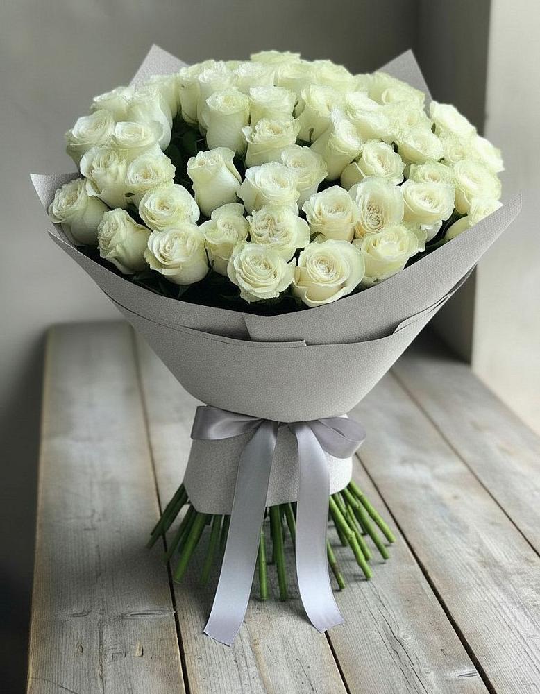 Букет 35 Белых роз в Шумерле