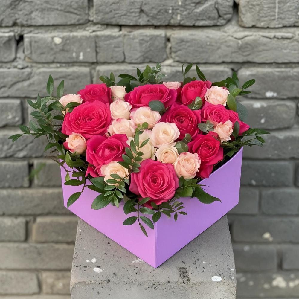 Цветочная композиция из Розы в коробке в Шумерле