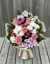 Букет цветов из:  Альстромерии, Гвоздики, Розы и Хризантемы в Шумерле