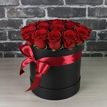 Цветочная композиция из Розы в шляпной коробке в Шумерле