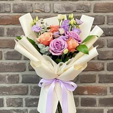 Букет цветов из:  Лизиантусы и Розы #REPLACE_PRED# Шумерле