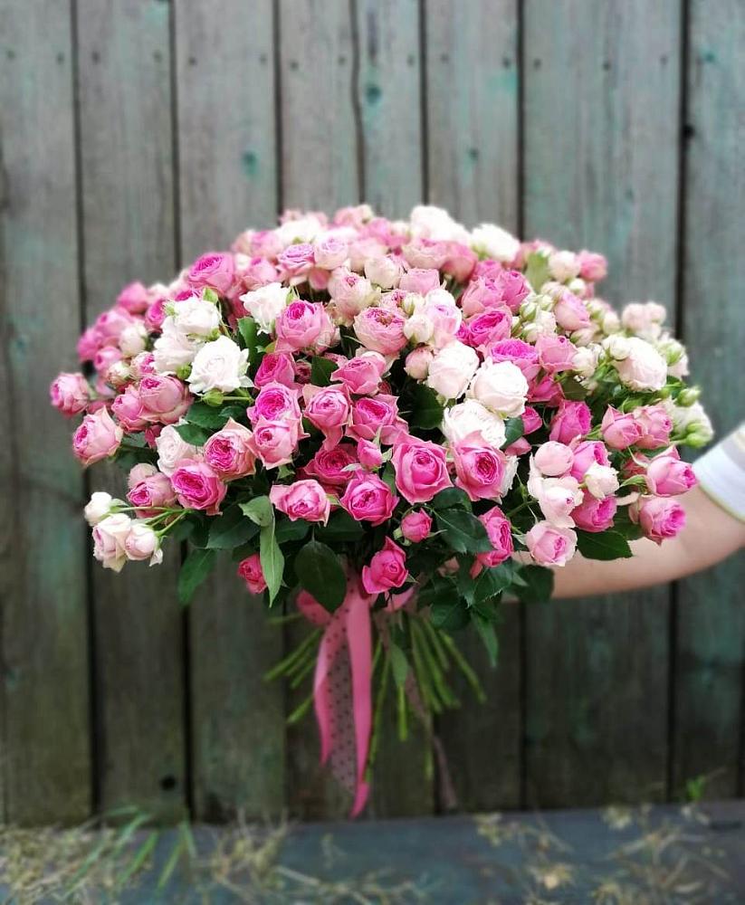 Букет Розовые кустовые розы Натали и Лав Лидия в Шумерле