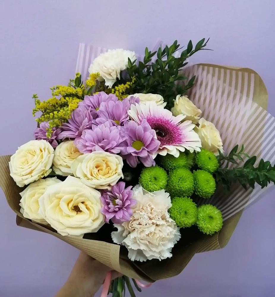 Букет цветов из: Хризантемы, Розы, Гвоздики и Герберы в Шумерле