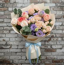 Букет цветов из:  Розы, Лизиантусы и Гвоздики в Шумерле